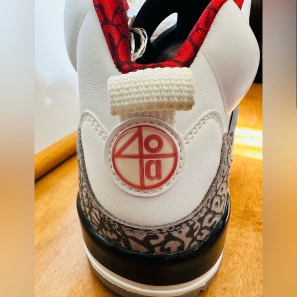 Jordan spizike like new ! - Picture 2 of 5